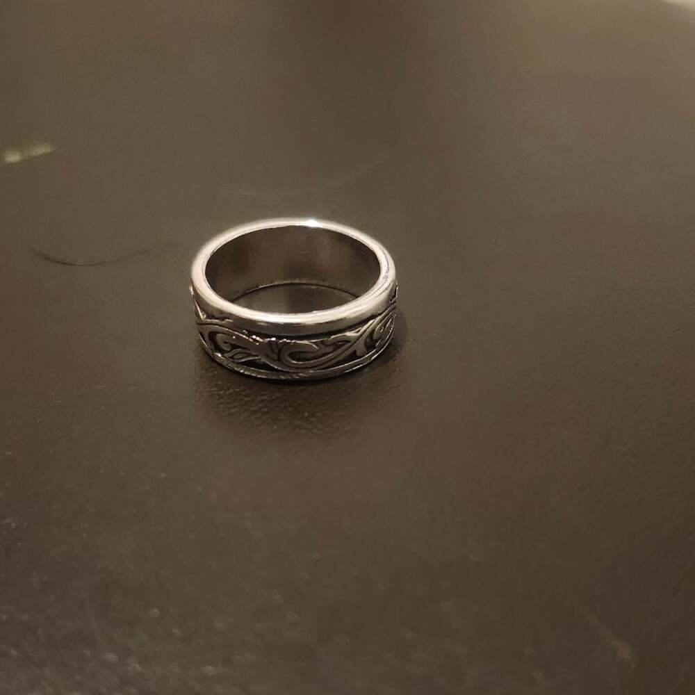Silver Ring With Intricate Scrollwork B 4 E 4